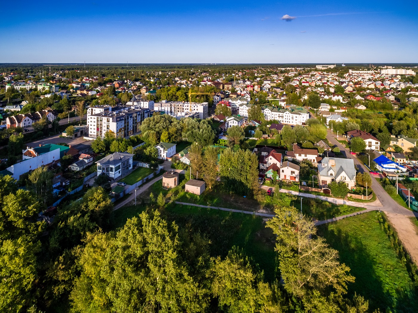 Тверь фото домов. Тверь частный сектор. Яворов город с высоты. Городское село с высоты летом. Льгов с высоты.